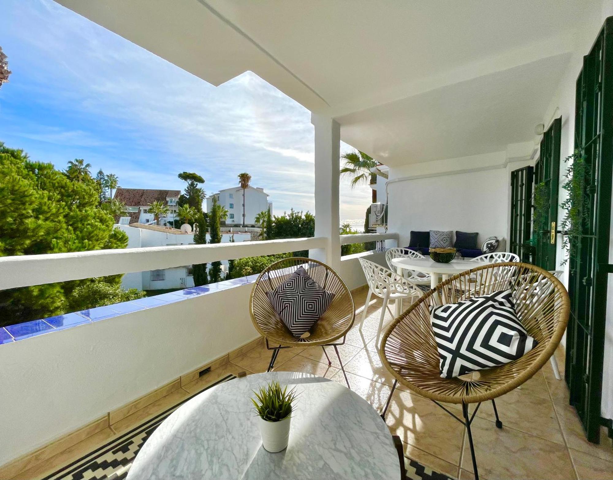 Riviera By The Beach 2 Bedroom Apartment Sitio de Calahonda エクステリア 写真