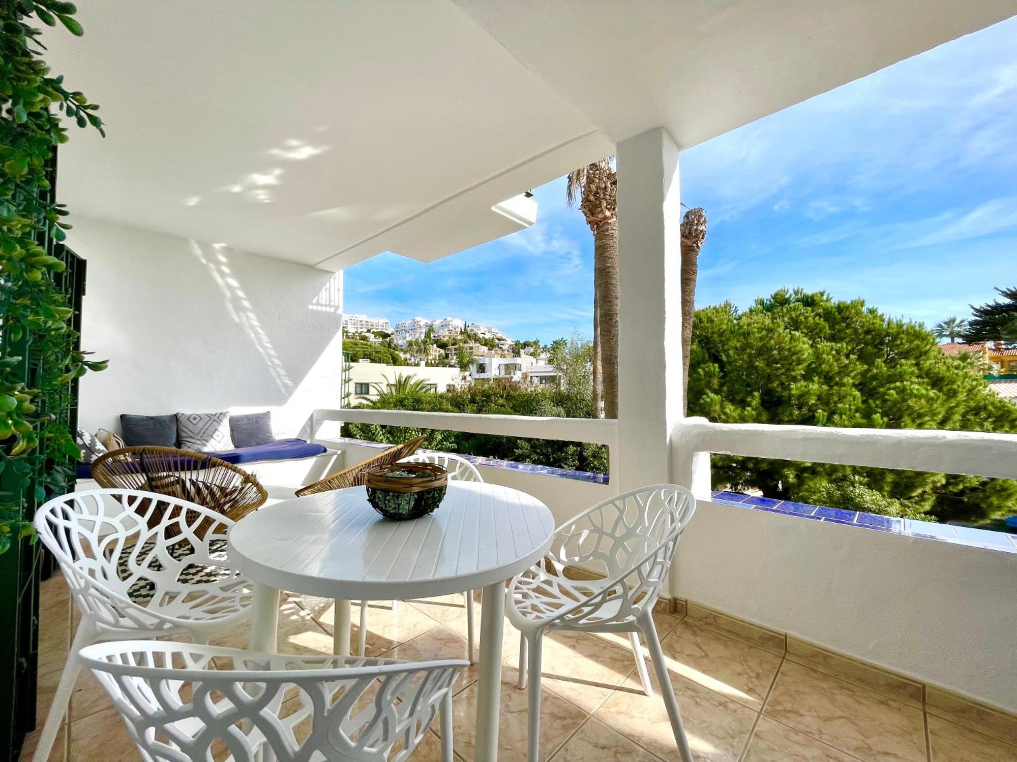 Riviera By The Beach 2 Bedroom Apartment Sitio de Calahonda エクステリア 写真